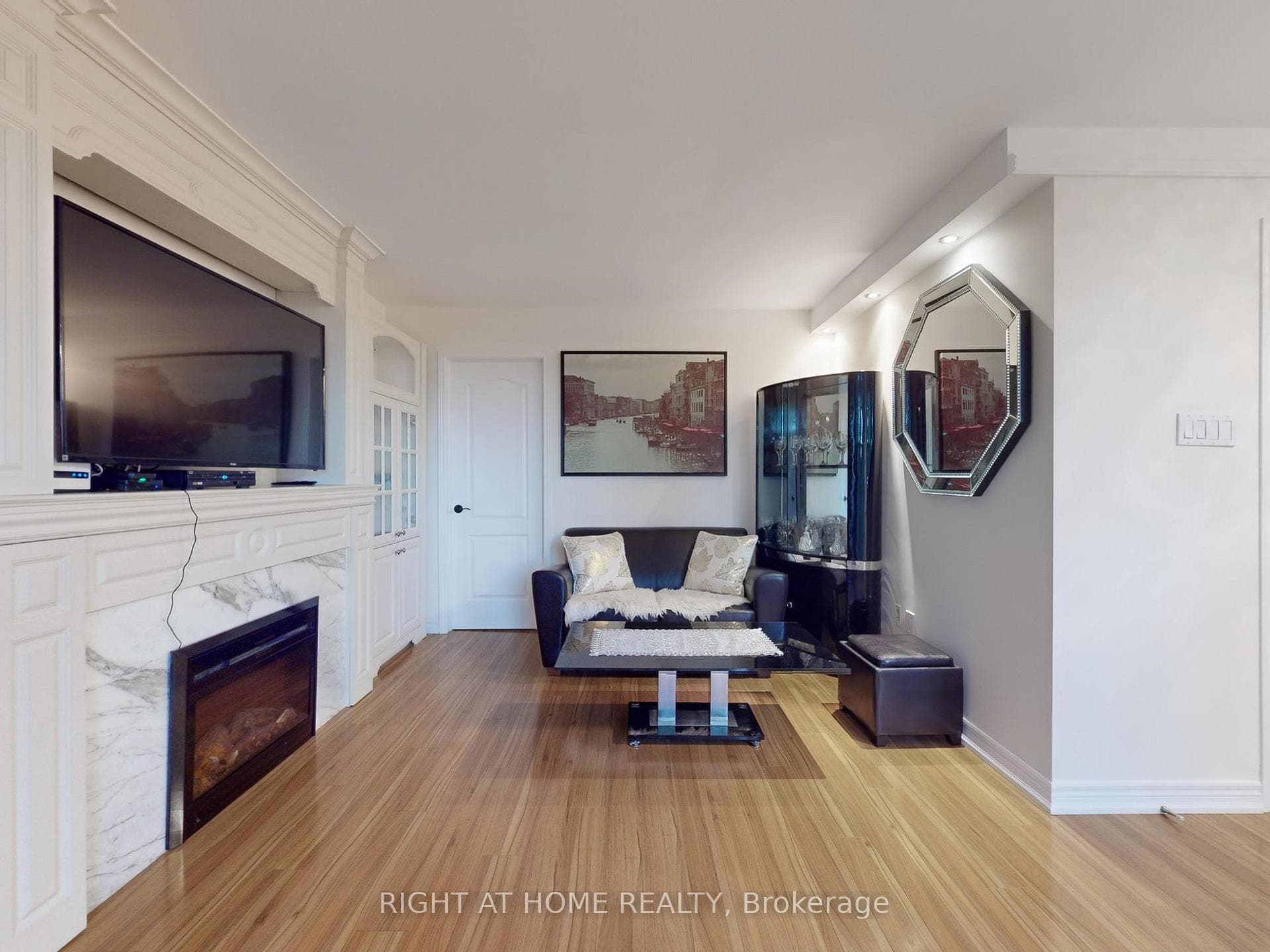 205 Hilda Avenue Unit 304 photo 9