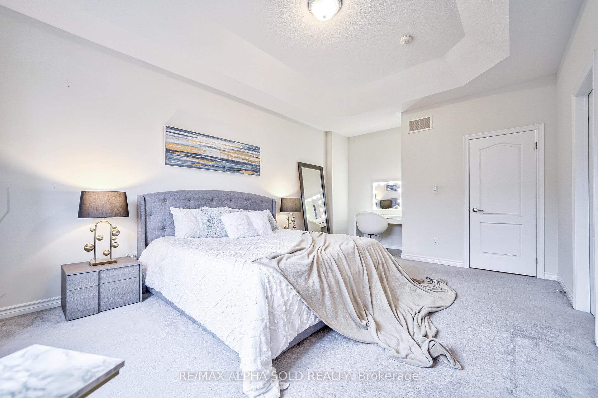 111 Larkinley Lane photo 32