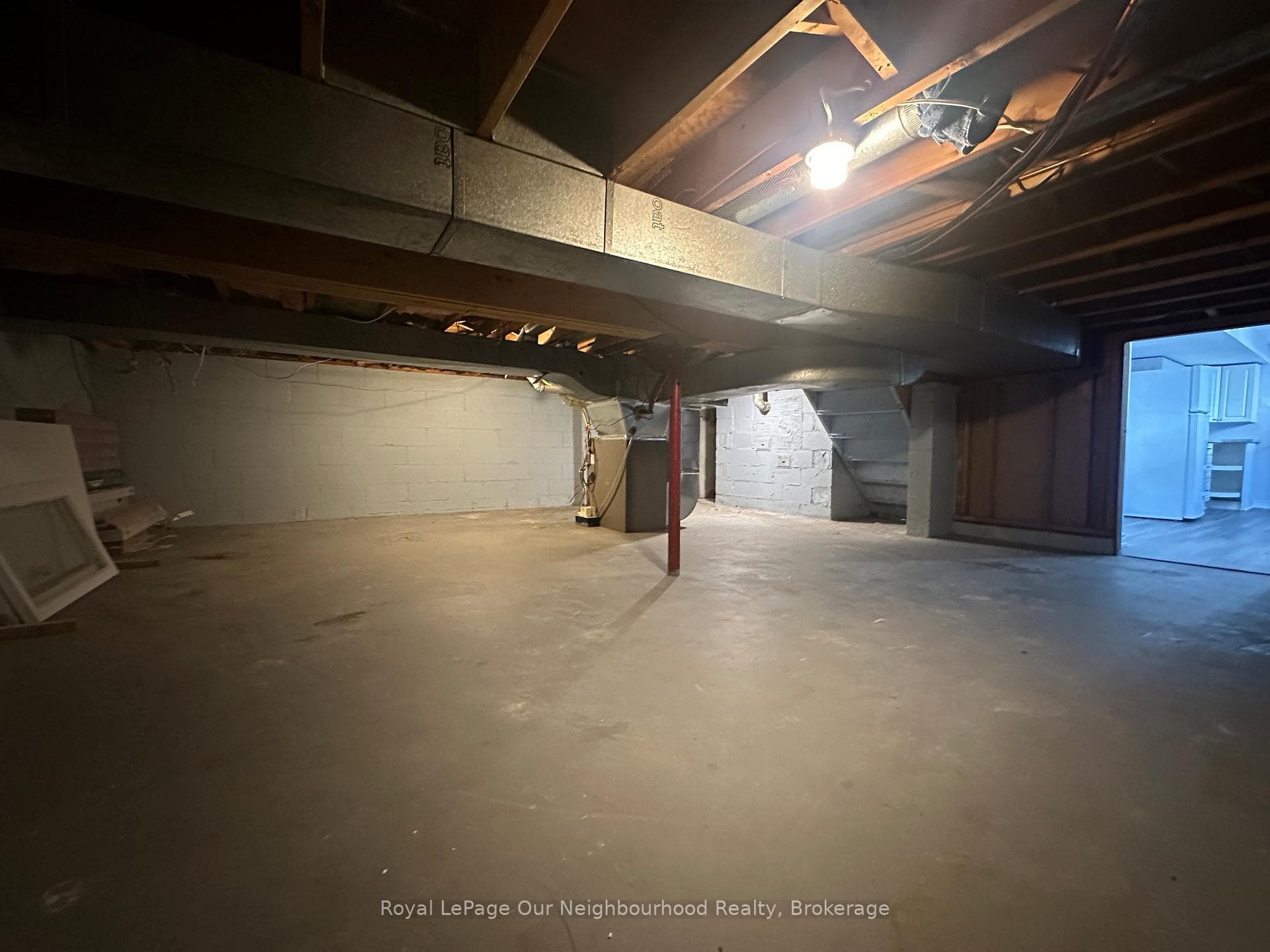 427 Adelaide Avenue photo 28