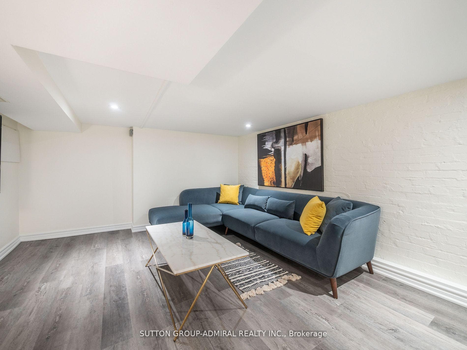 389 Davisville Avenue photo 37