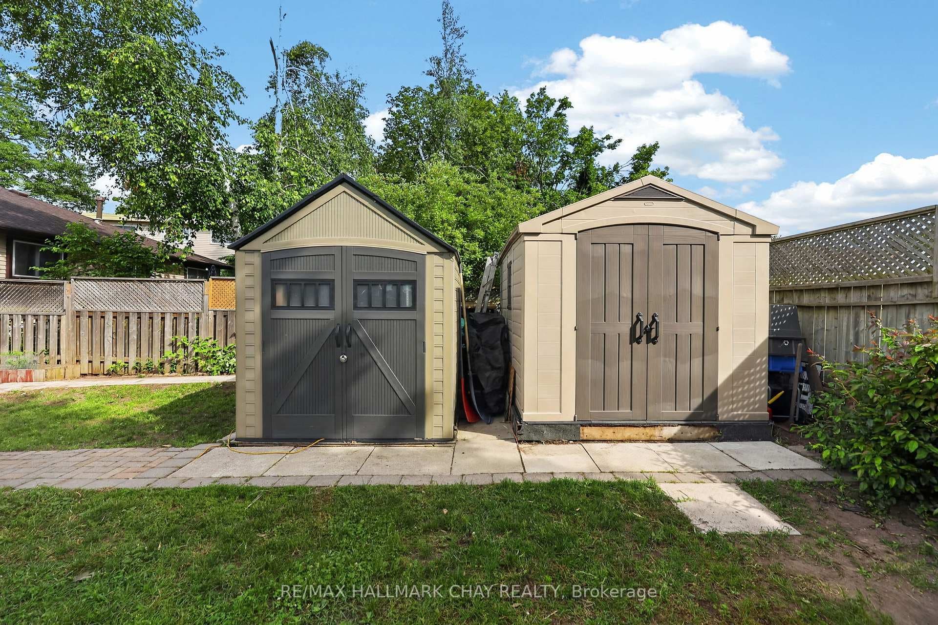 243 Letitia Street photo 11