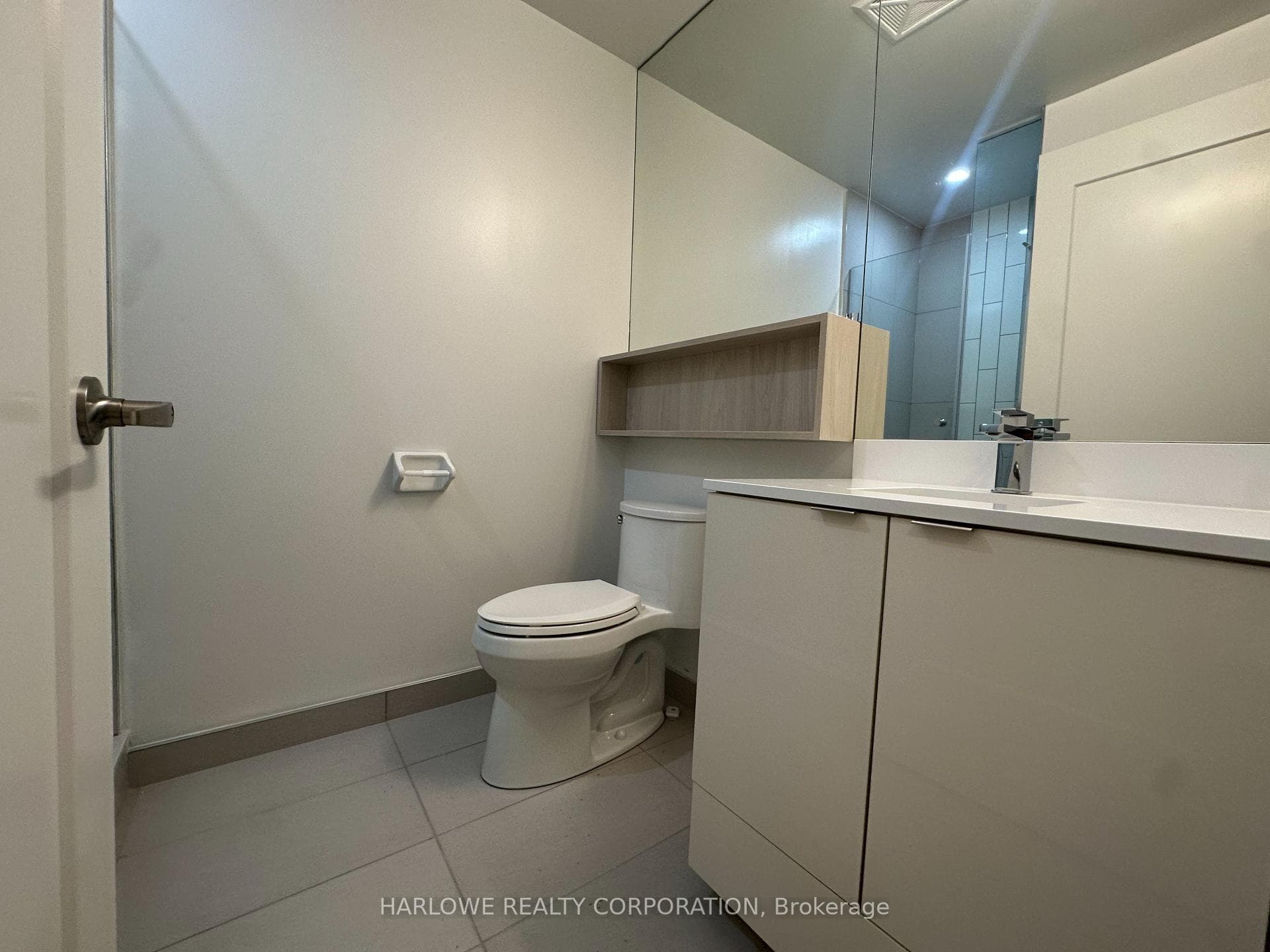 70 Princess Street Unit 1411 E photo 12