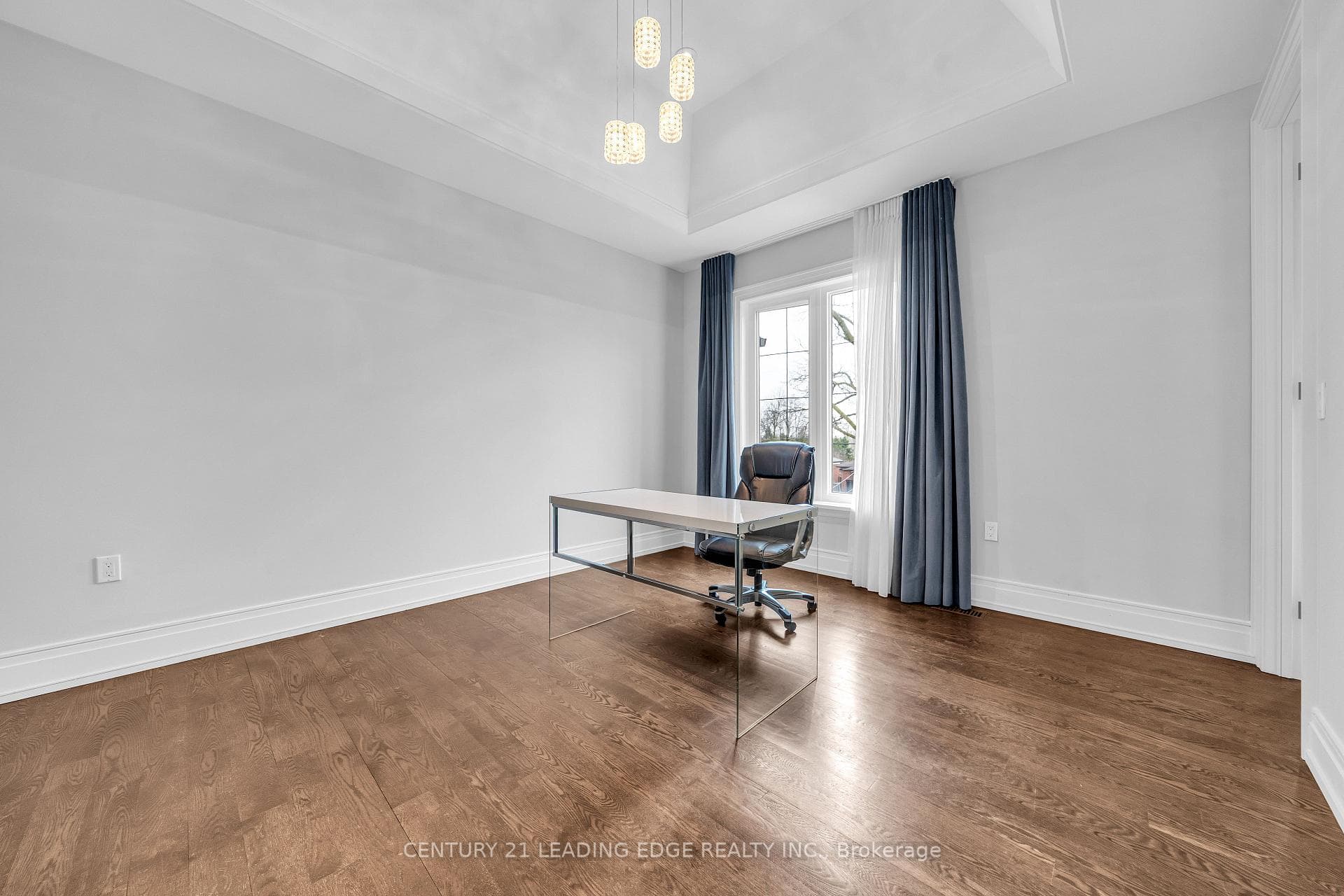 256 Park Home Avenue photo 32