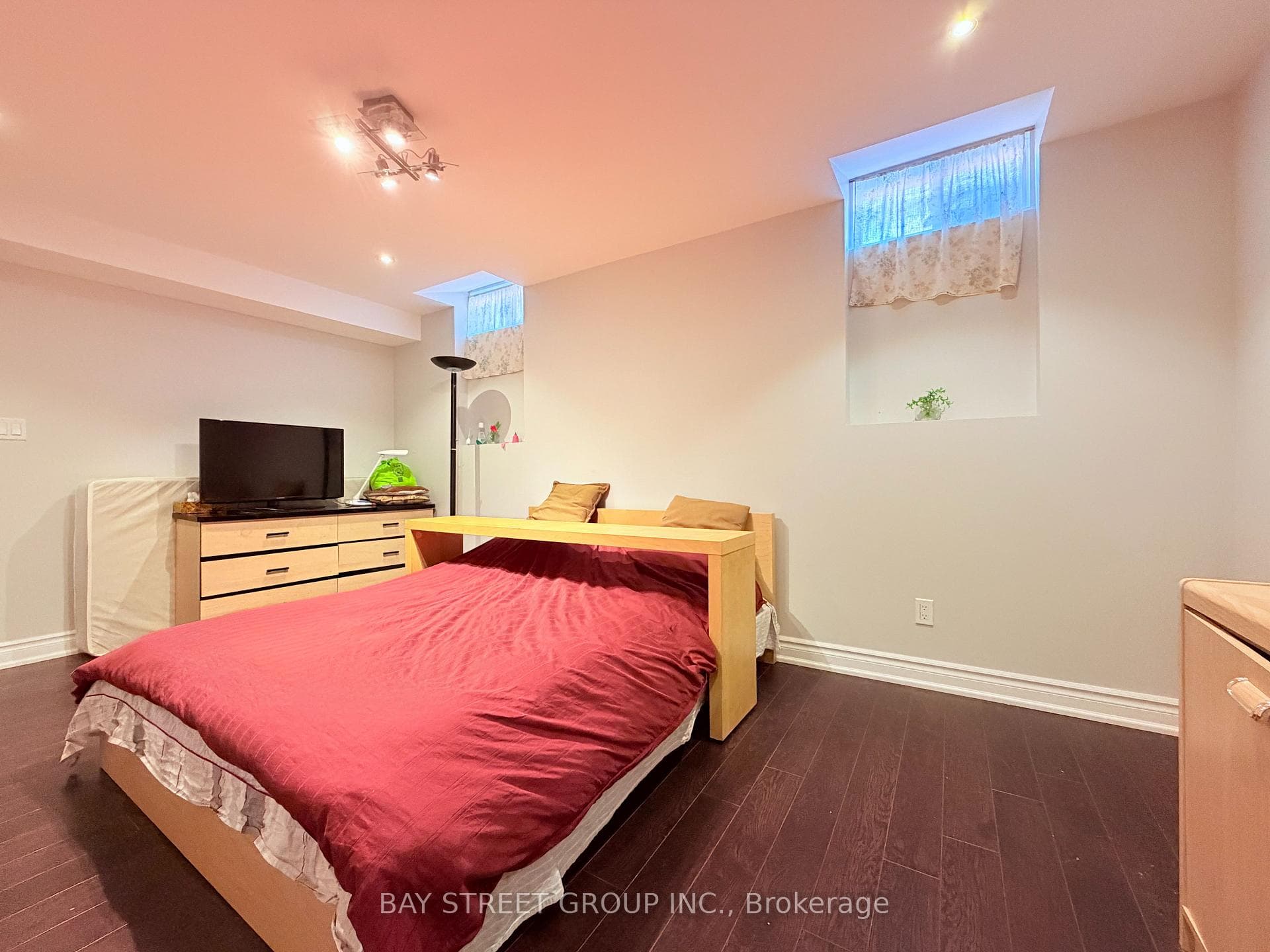9 SAINT CLARE Boulevard photo 39
