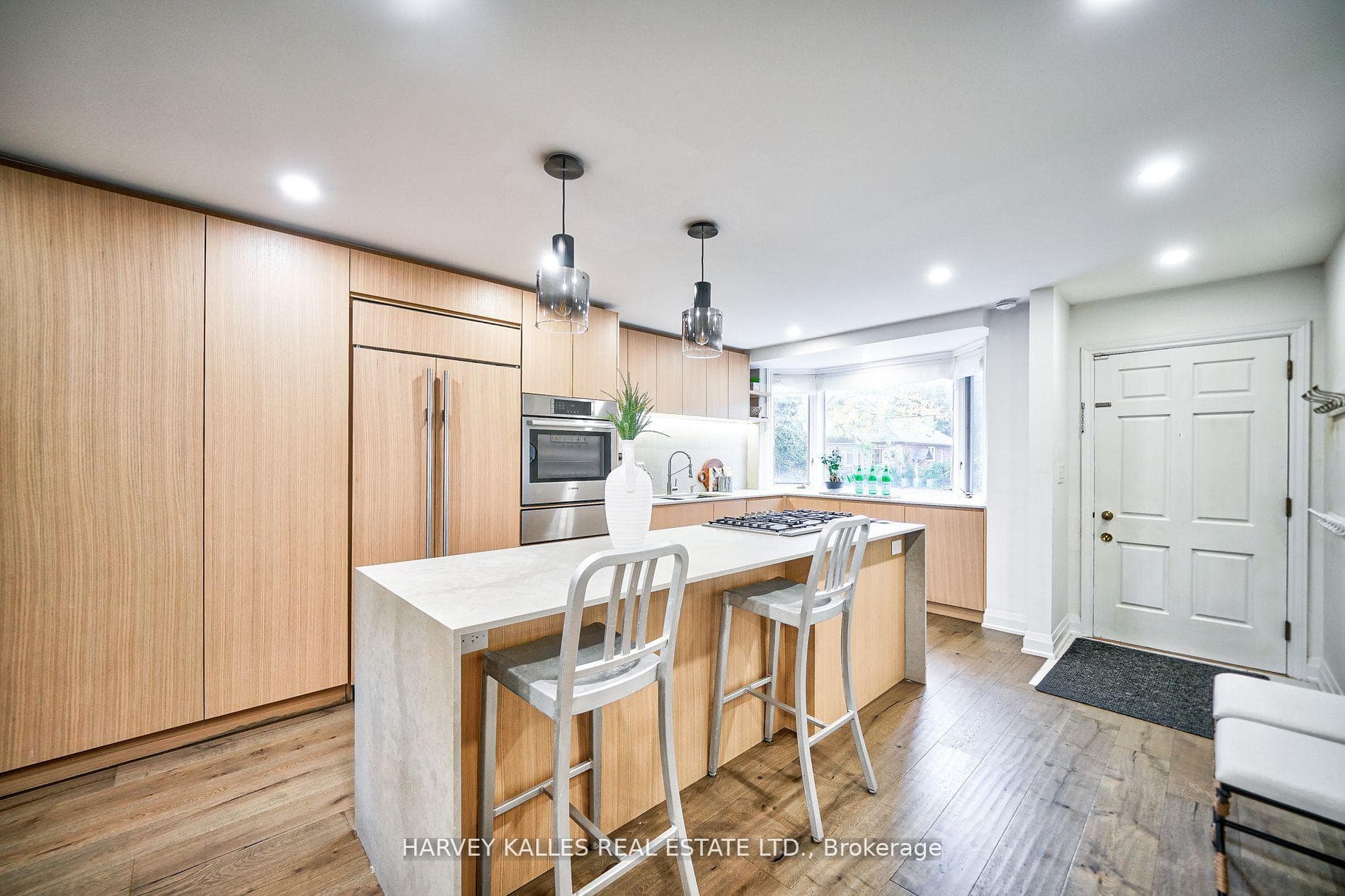 341 Glengarry Avenue photo 6
