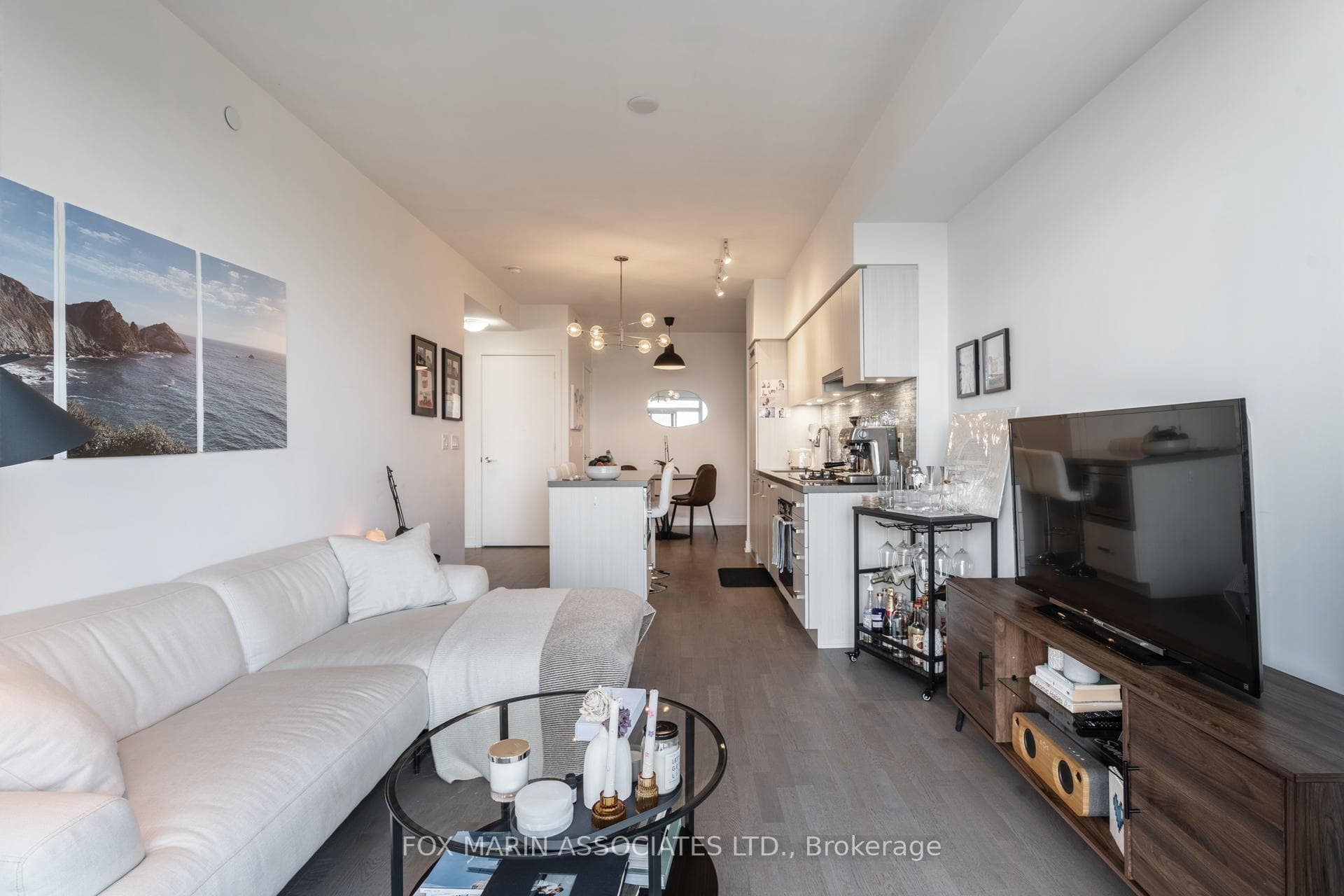 501 St Clair Avenue Unit 1506 photo 10