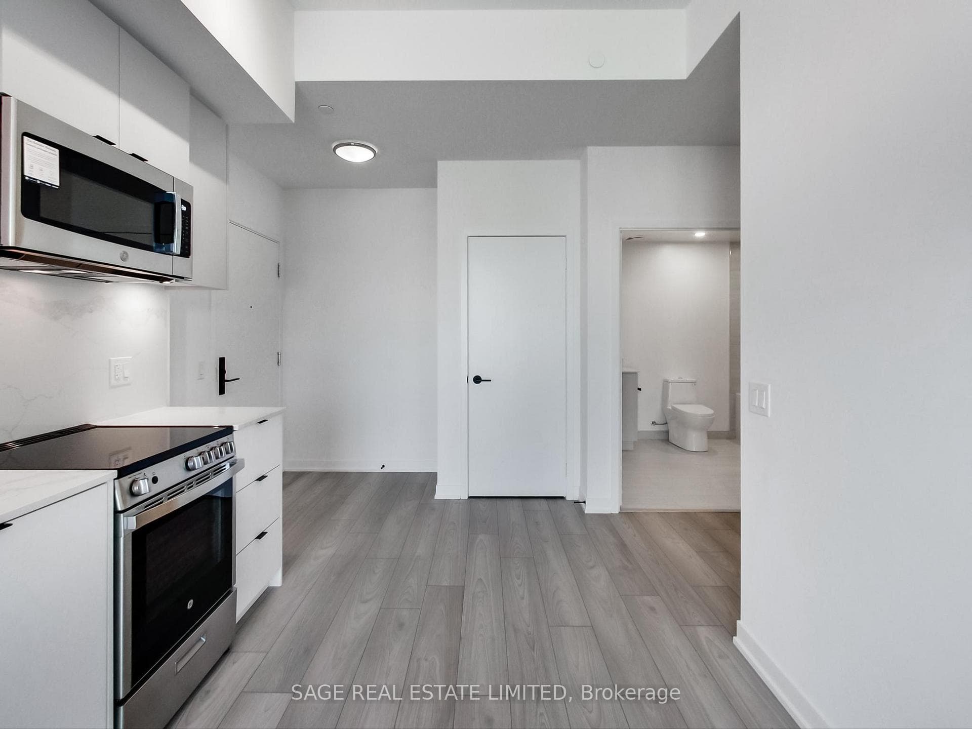 285 Dufferin Street Unit 1401 photo 24