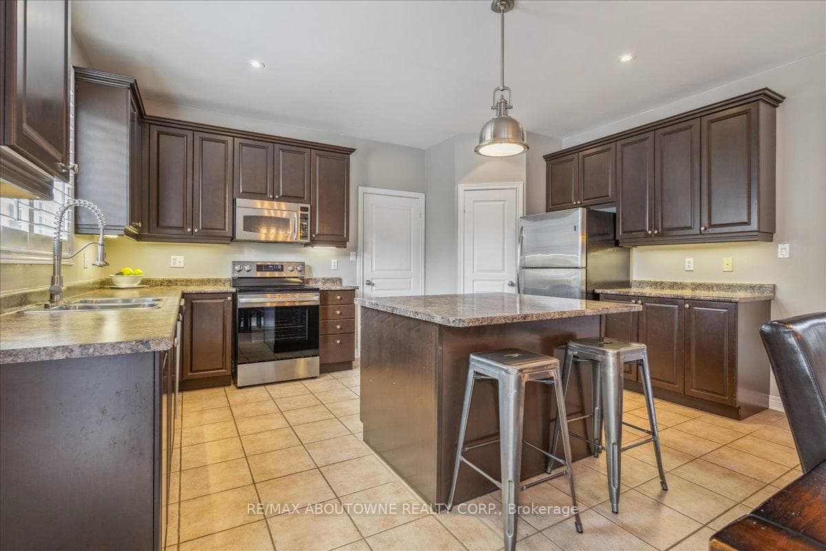 2255 High Wood Court photo 10