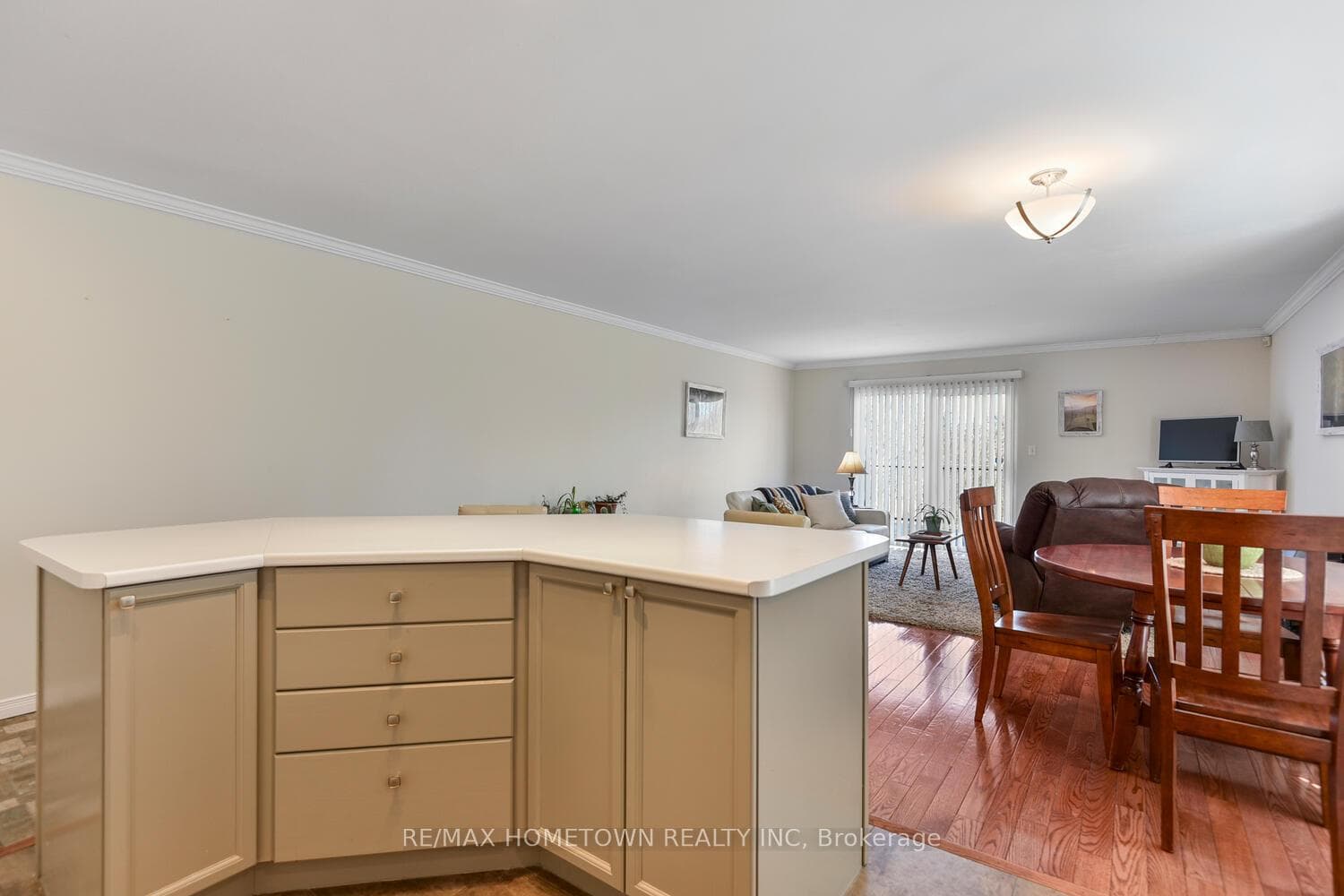 221 Beley Street photo 13