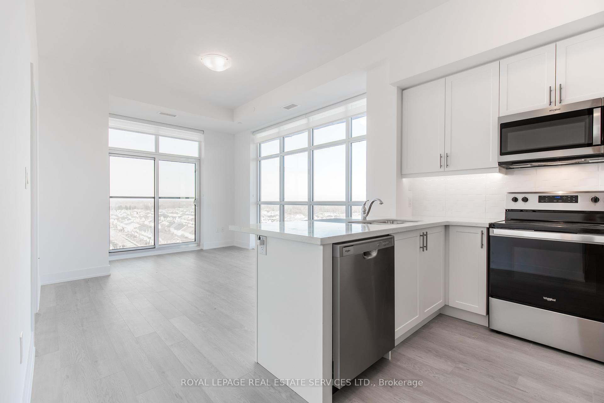 Open Floor Plan Kitchen & Great Room