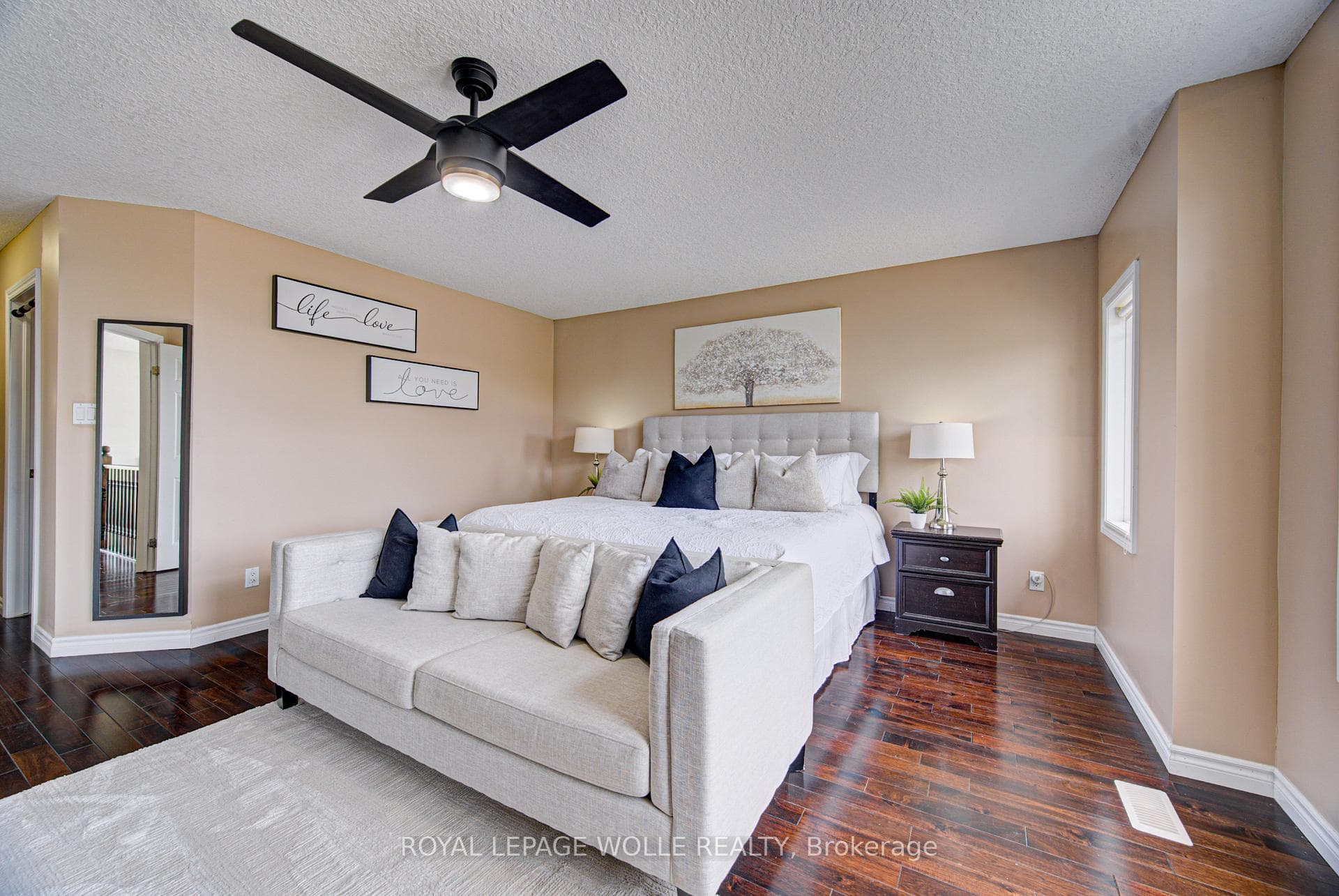 37 Davinci Boulevard photo 22