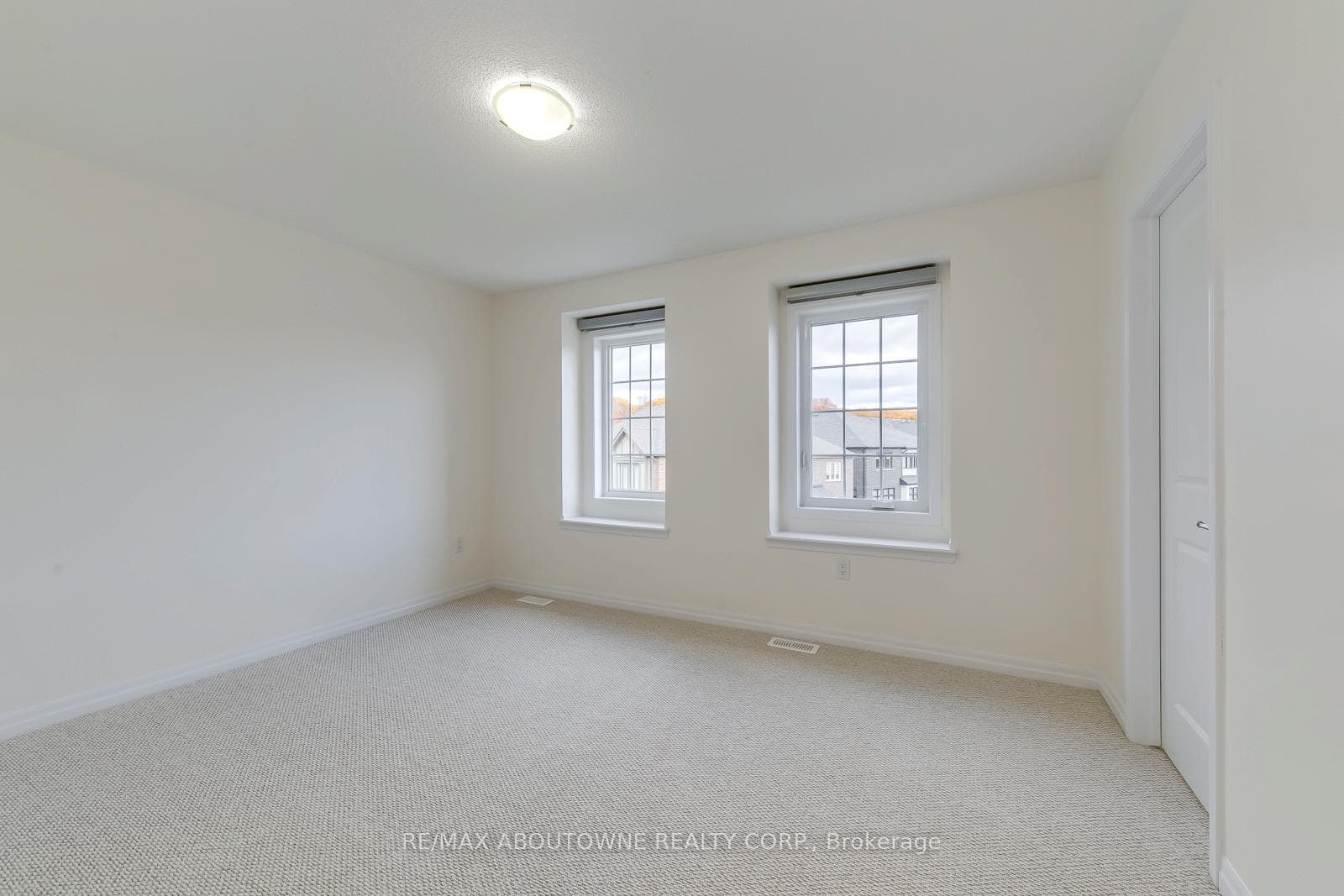3338 Erasmum Street photo 36
