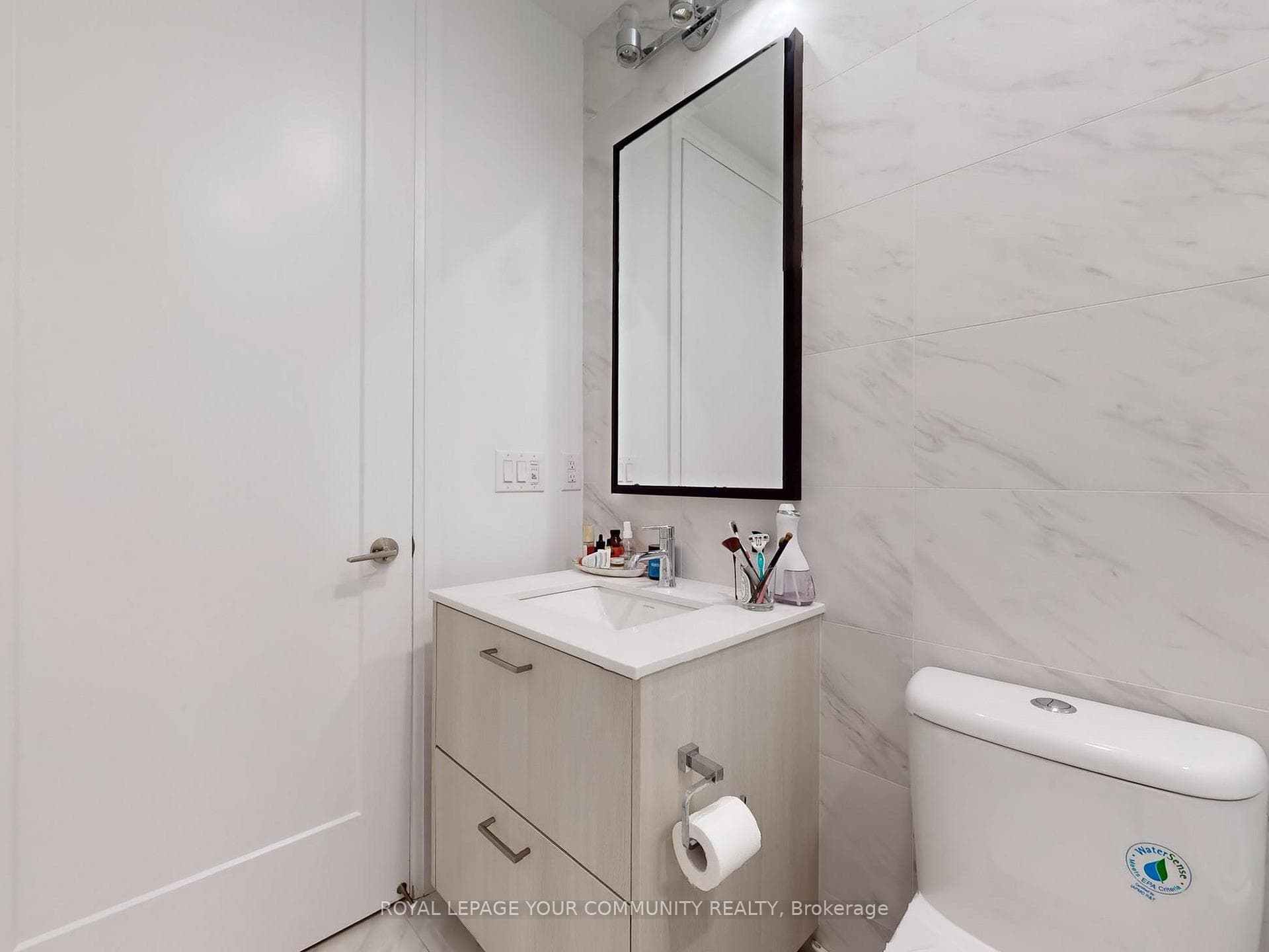 280 Howland Avenue Unit Ph21 photo 24