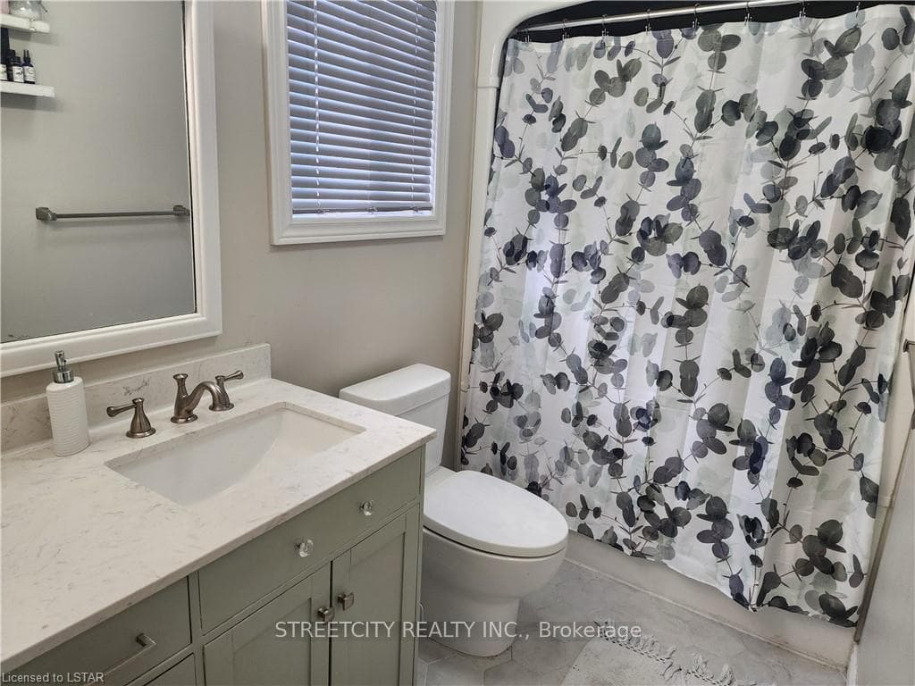 2 Mulberry Lane photo 26