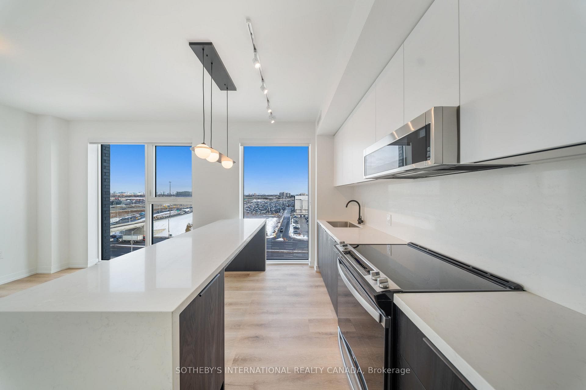 5 York Garden Way Unit 402 photo 15
