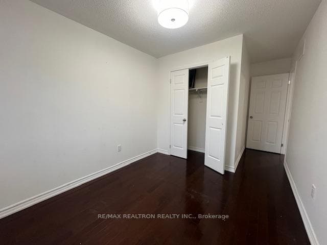 159 Andona Crescent photo 19