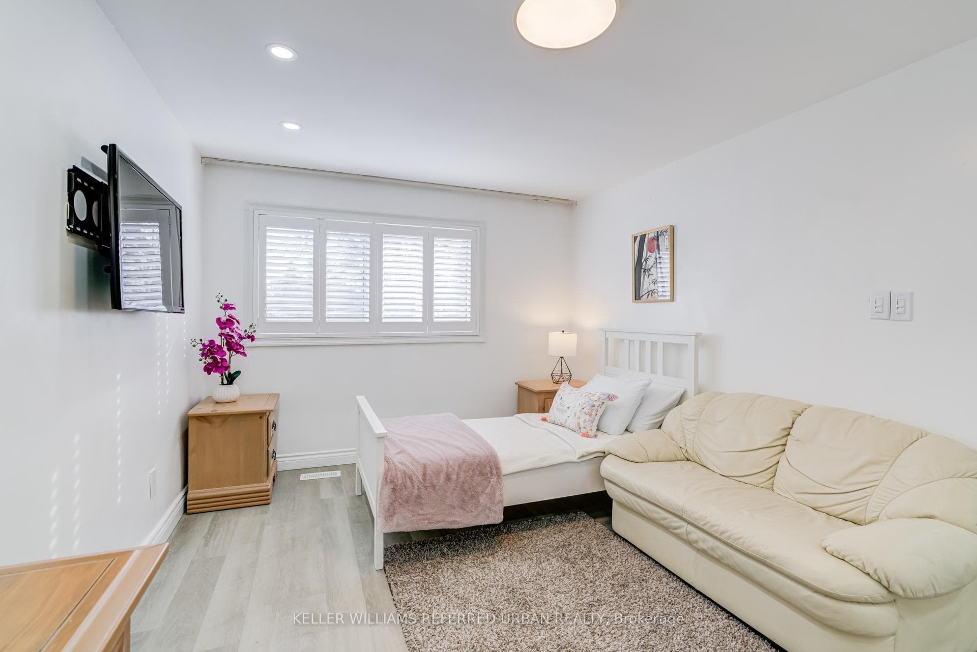 15 Glenda Road photo 15