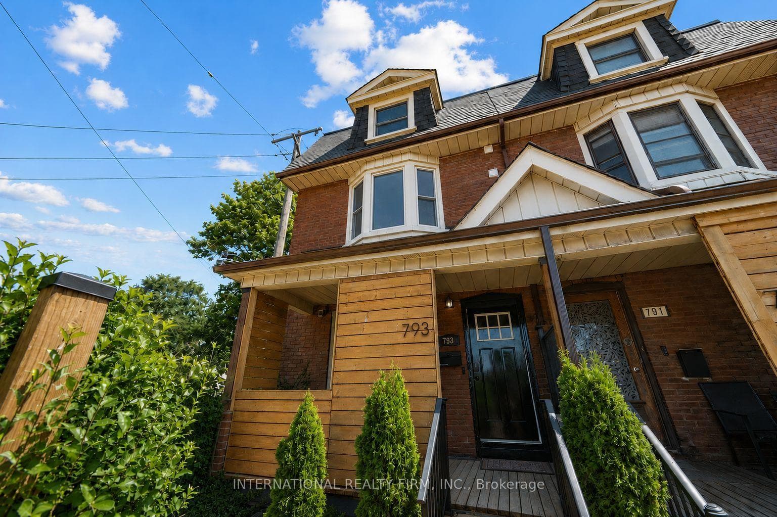 793 Dufferin Street Unit Upper photo 2