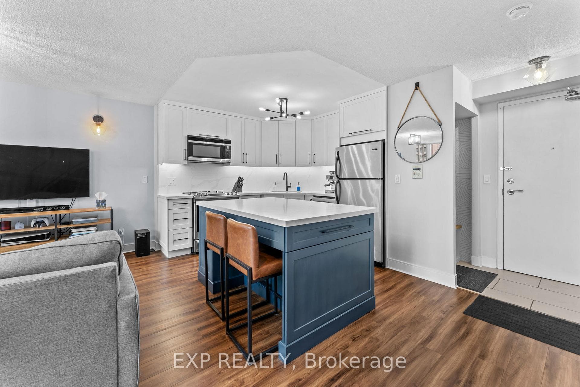 250 Manitoba Street Unit 637 photo 7