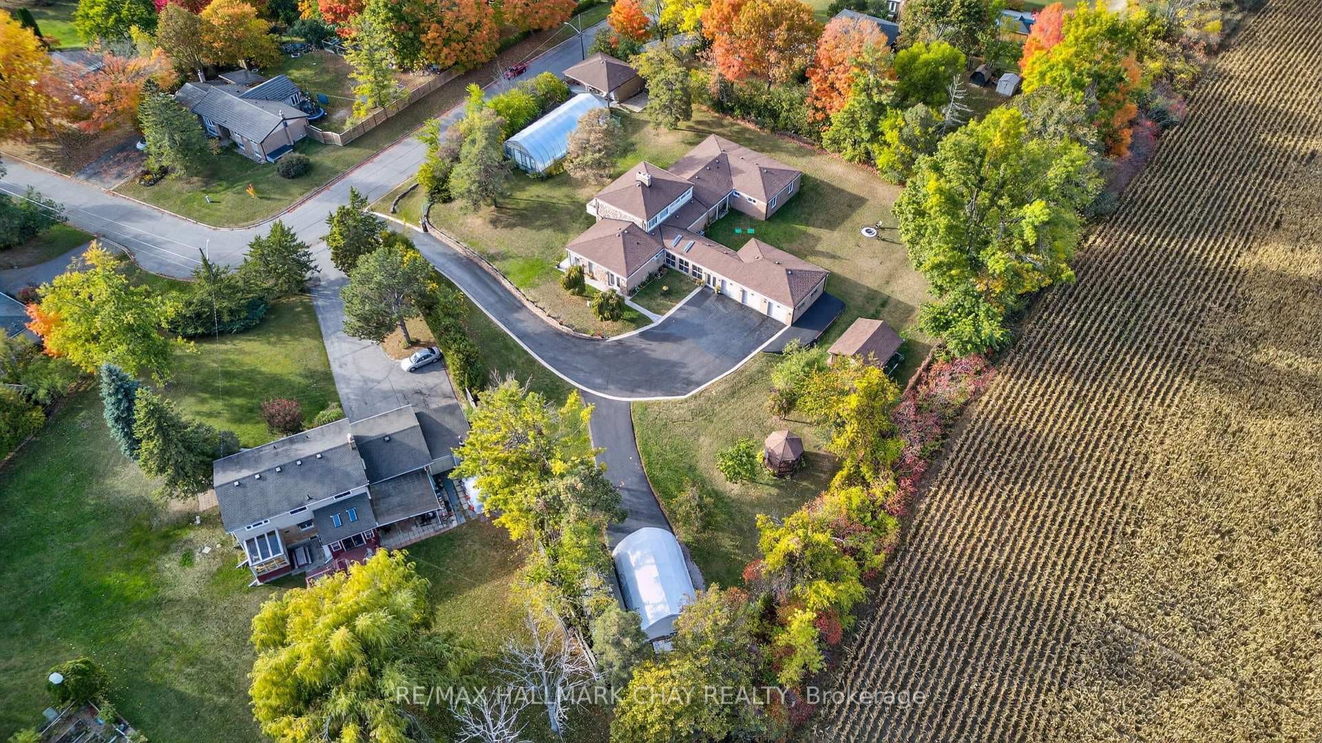 39 Highfield Crescent photo 44