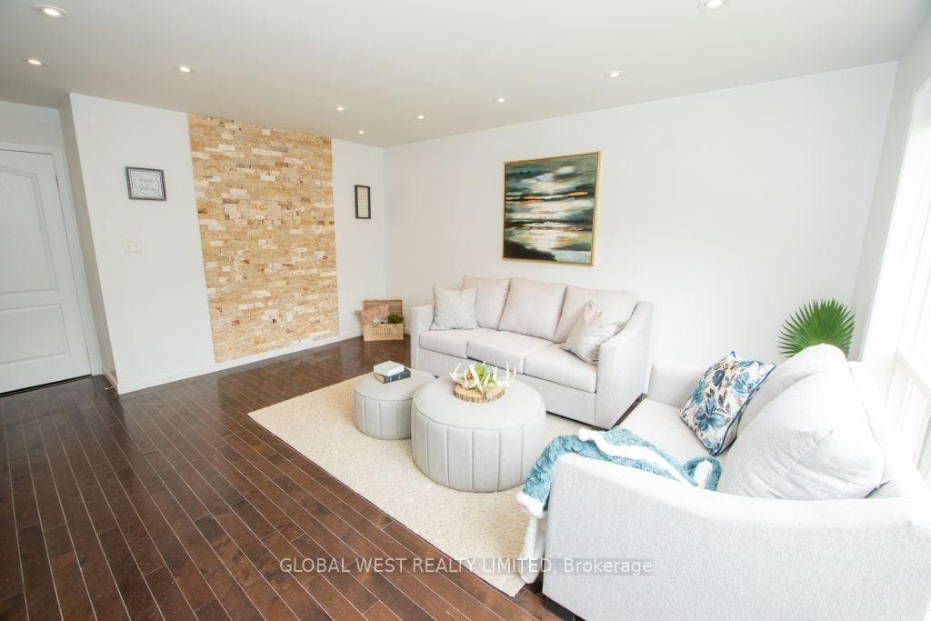 1070 Wickson Way photo 12