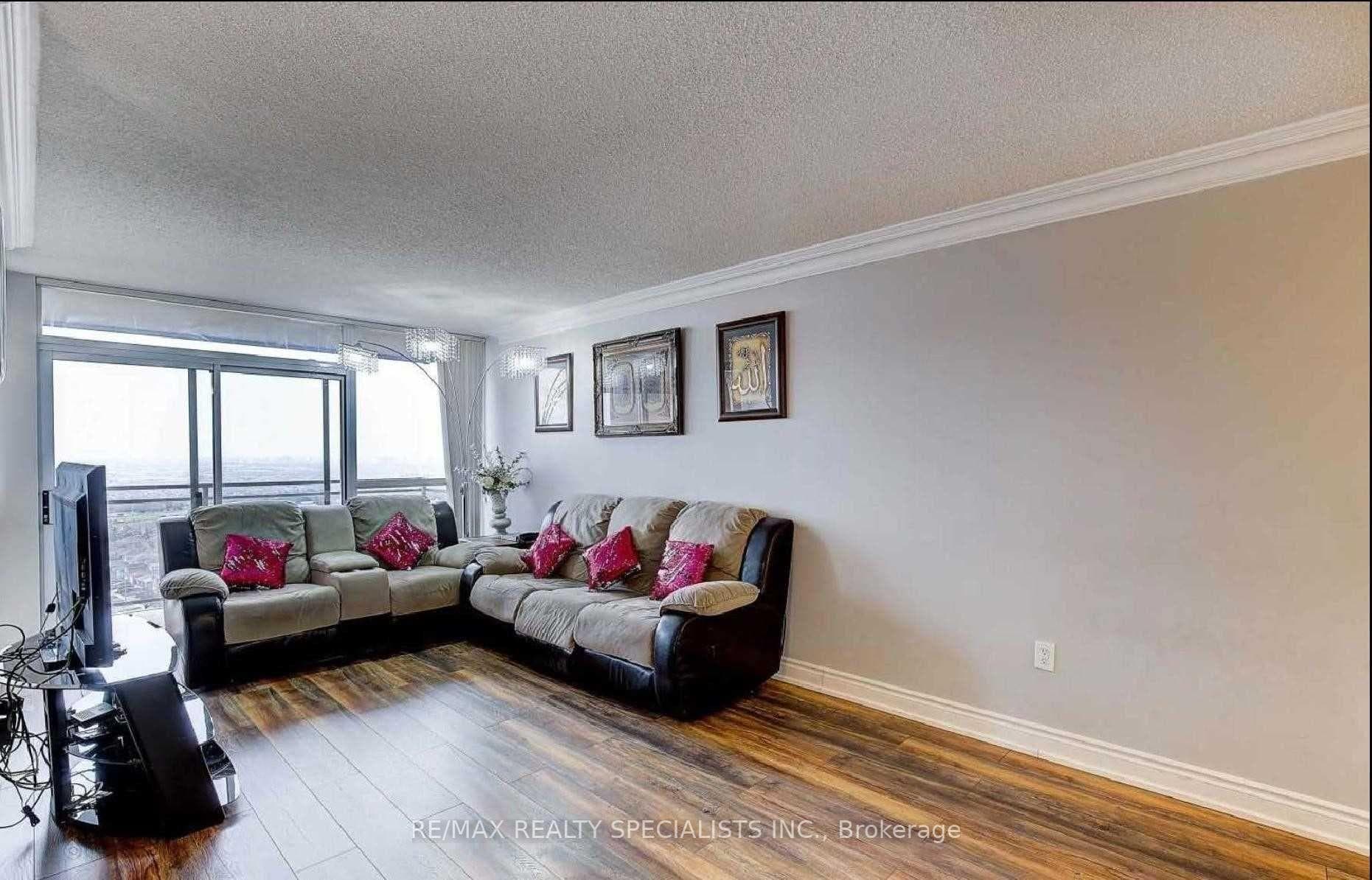 55 STRATHAVEN Drive Unit 1813 photo 28
