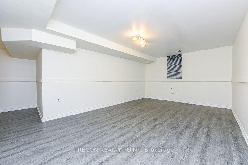 100 Beddoe Drive Unit 4 photo 22