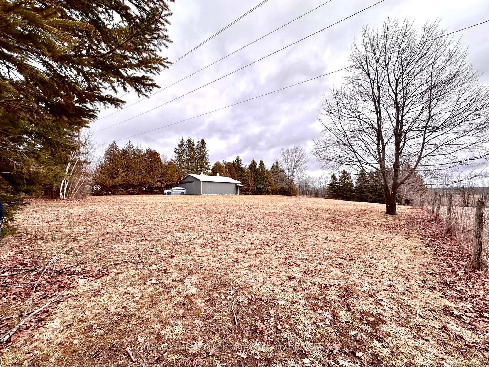 414 NORTH LINE Road photo 7