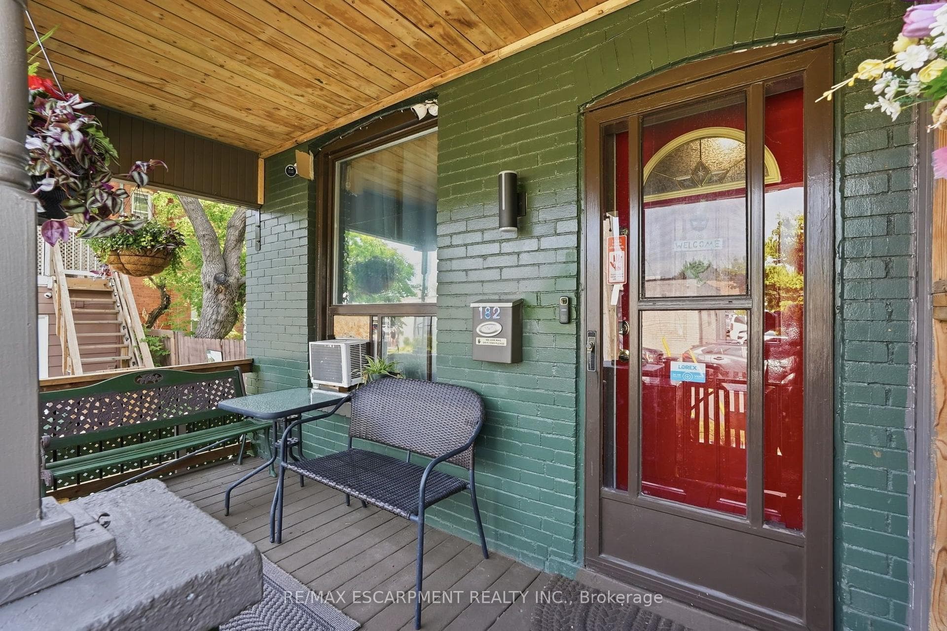 182 Cavell Avenue photo 4