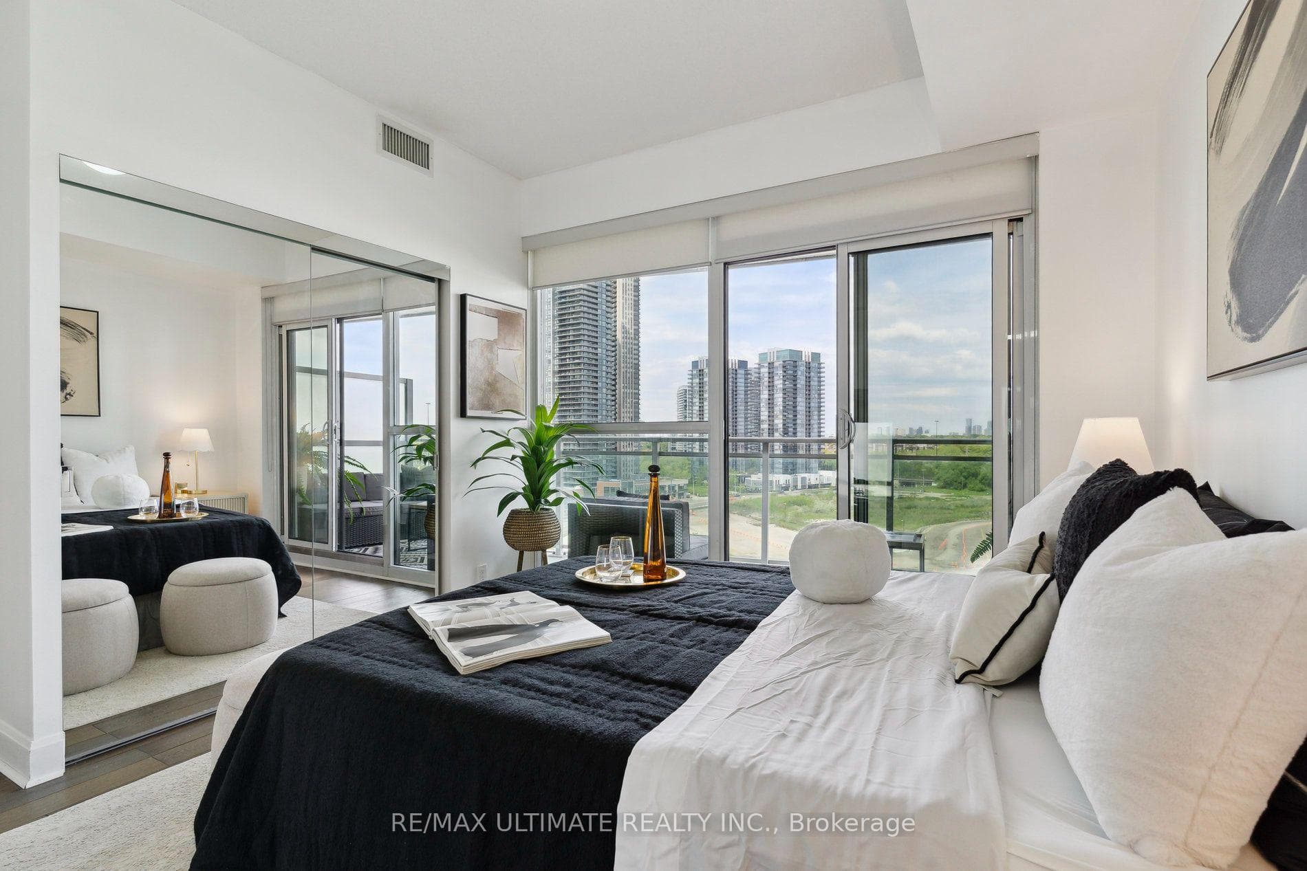 33 Shore Breeze Drive Unit 1003 photo 12