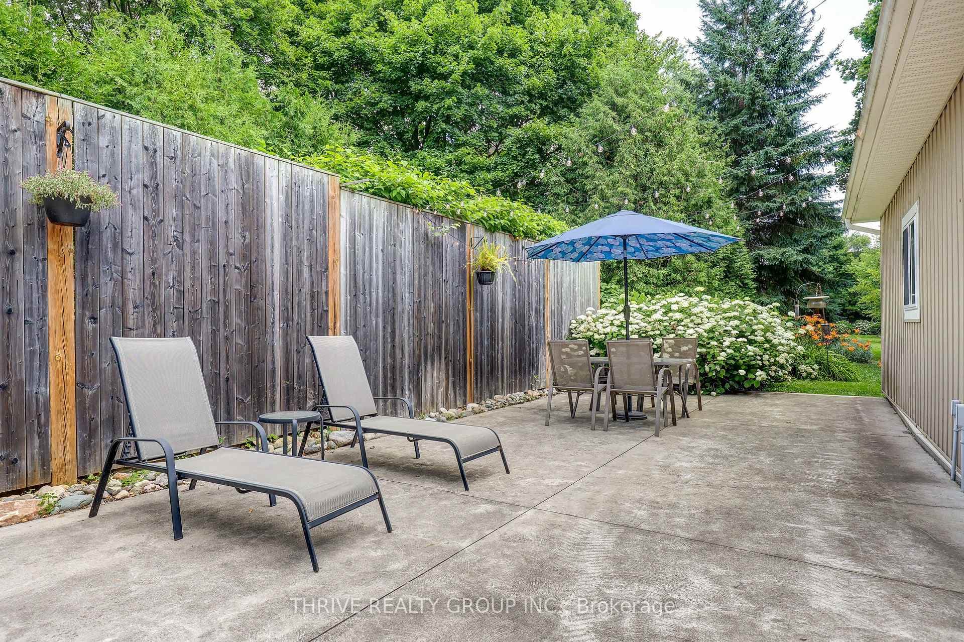 866 William Street photo 45