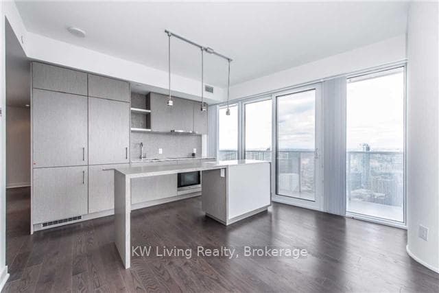 88 Harbour Street Unit 7304 photo 2