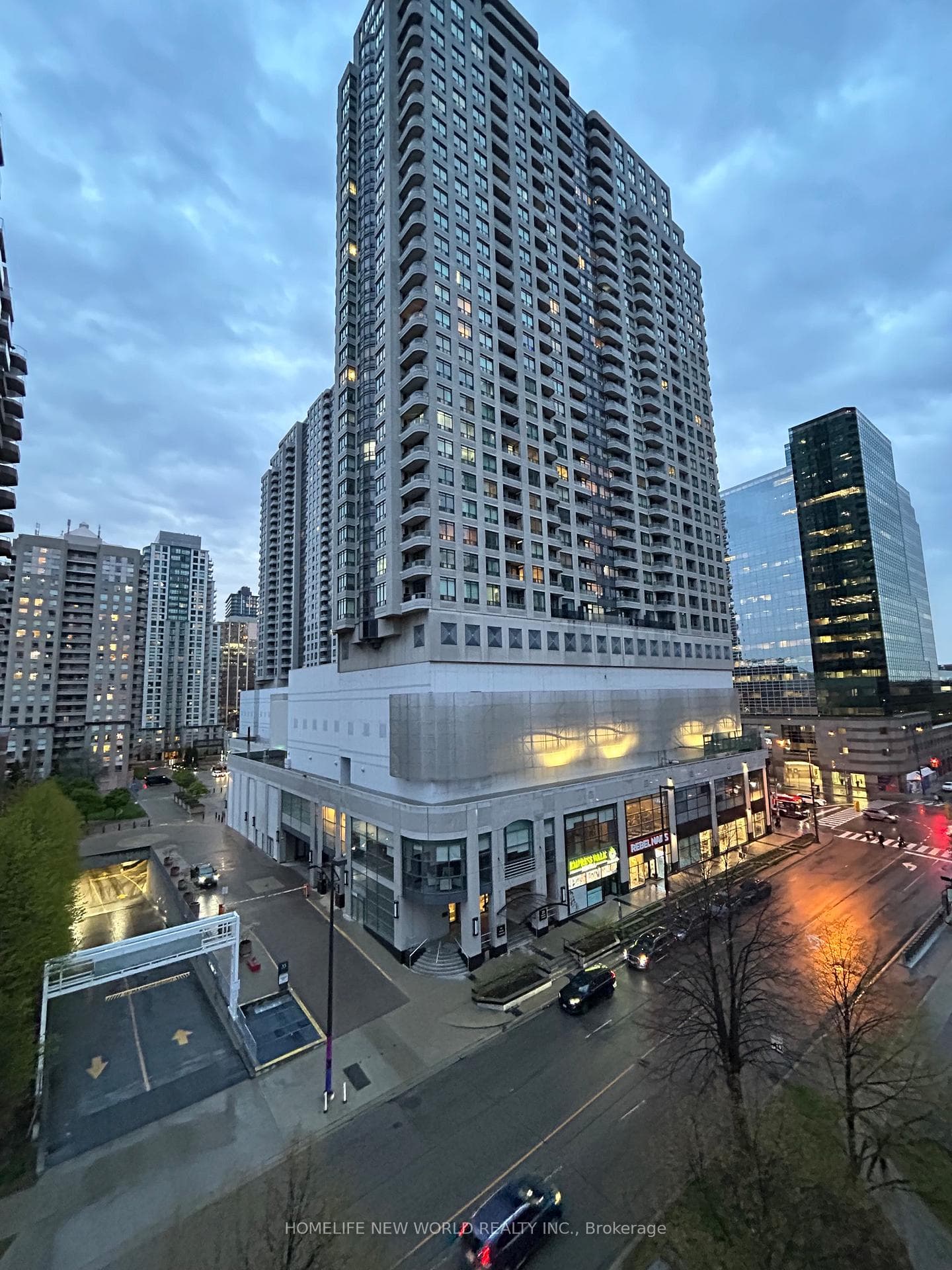 28 Empress Avenue Unit 912 photo 30