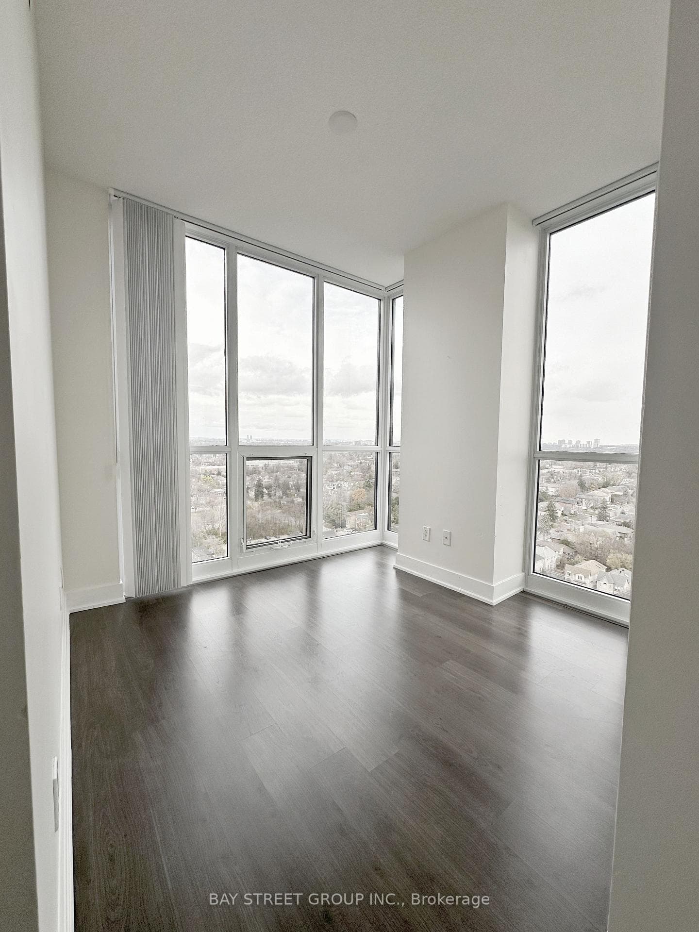 88 Sheppard Avenue Unit 2009 photo 8