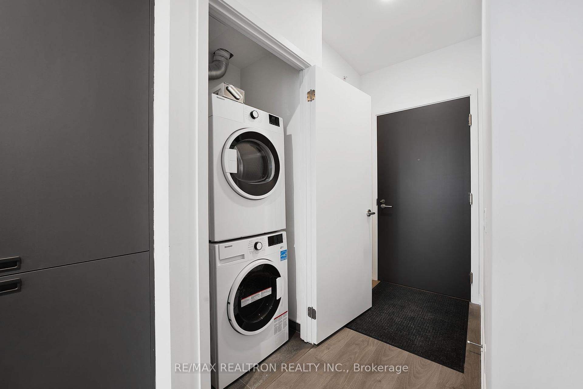 39 Mary Street Unit 1509 photo 34