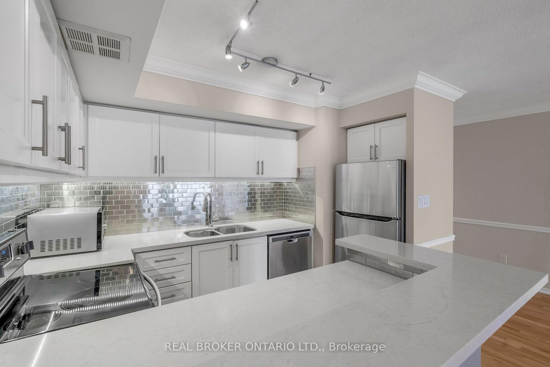 25 The Esplanade N/A Unit 2113 photo 19