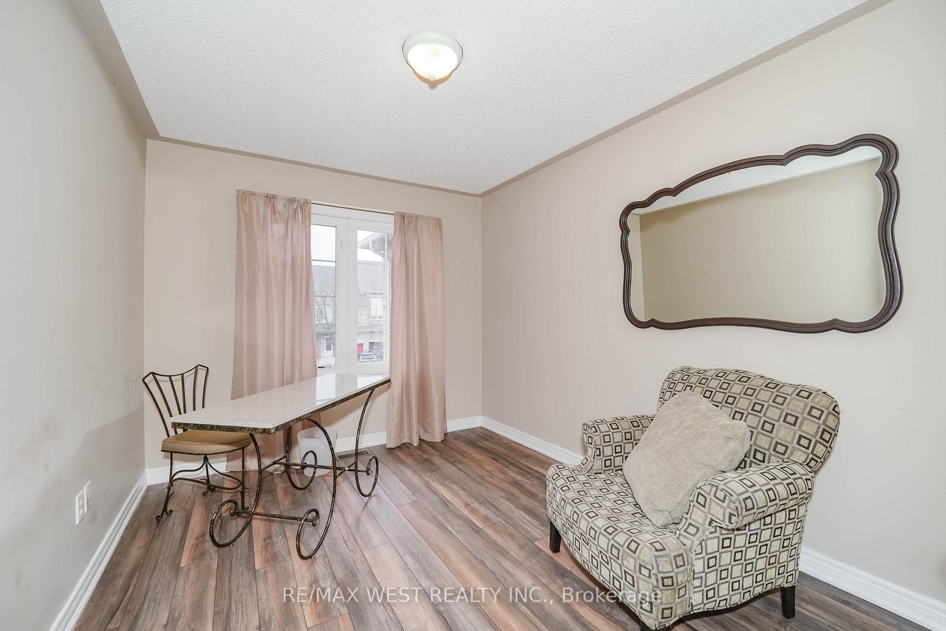 149 Foxchase Avenue photo 11