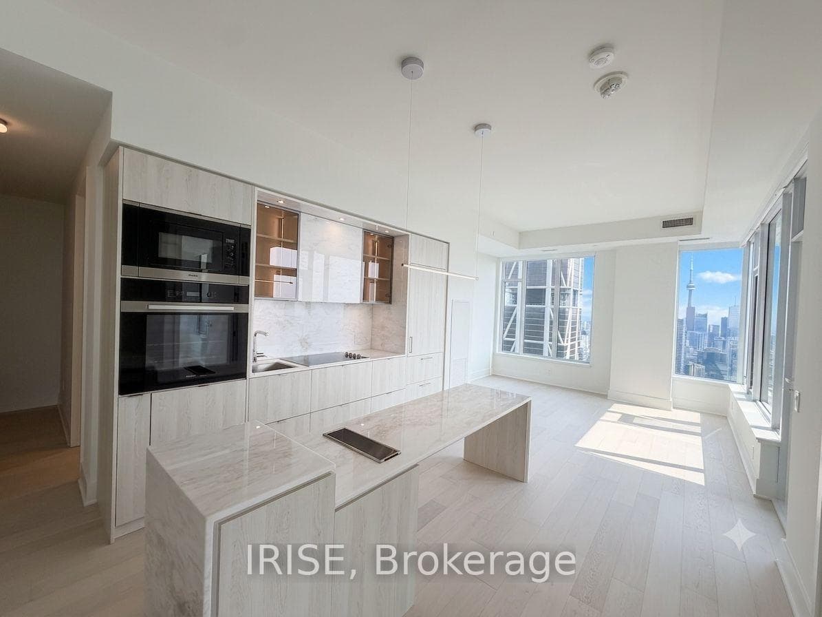 11 Yorkville Avenue Unit 5909 photo 5