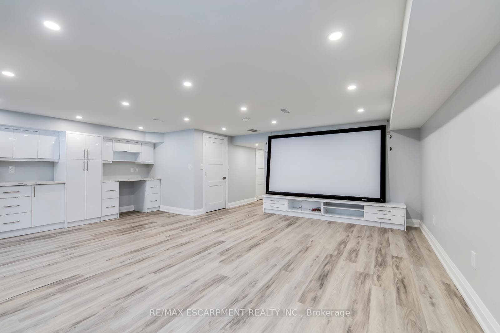 198 Fairfax Place photo 24