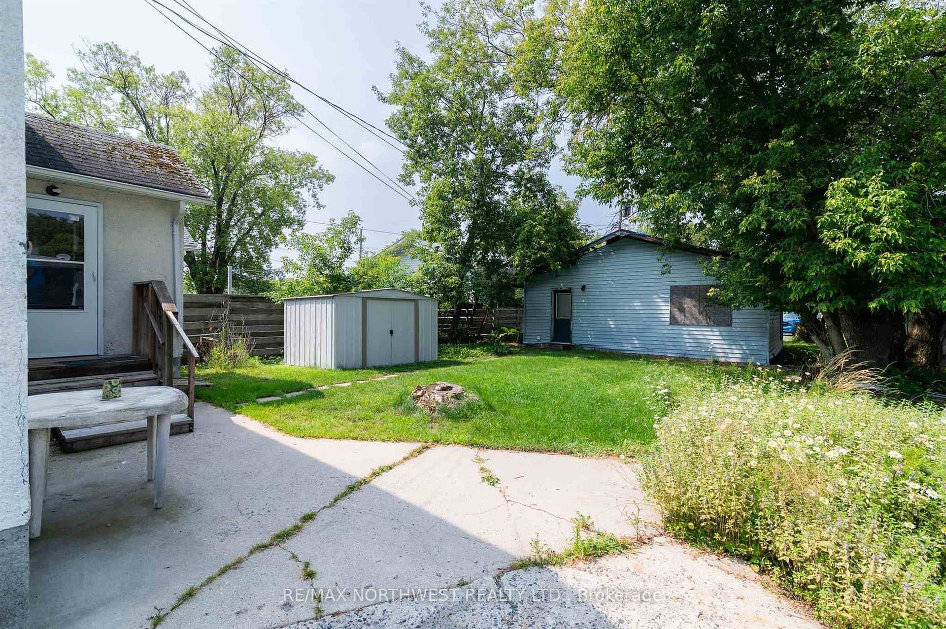 16 Rupert Road photo 5