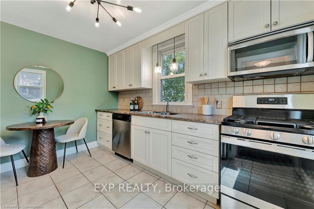 25 Rosewood Avenue photo 12