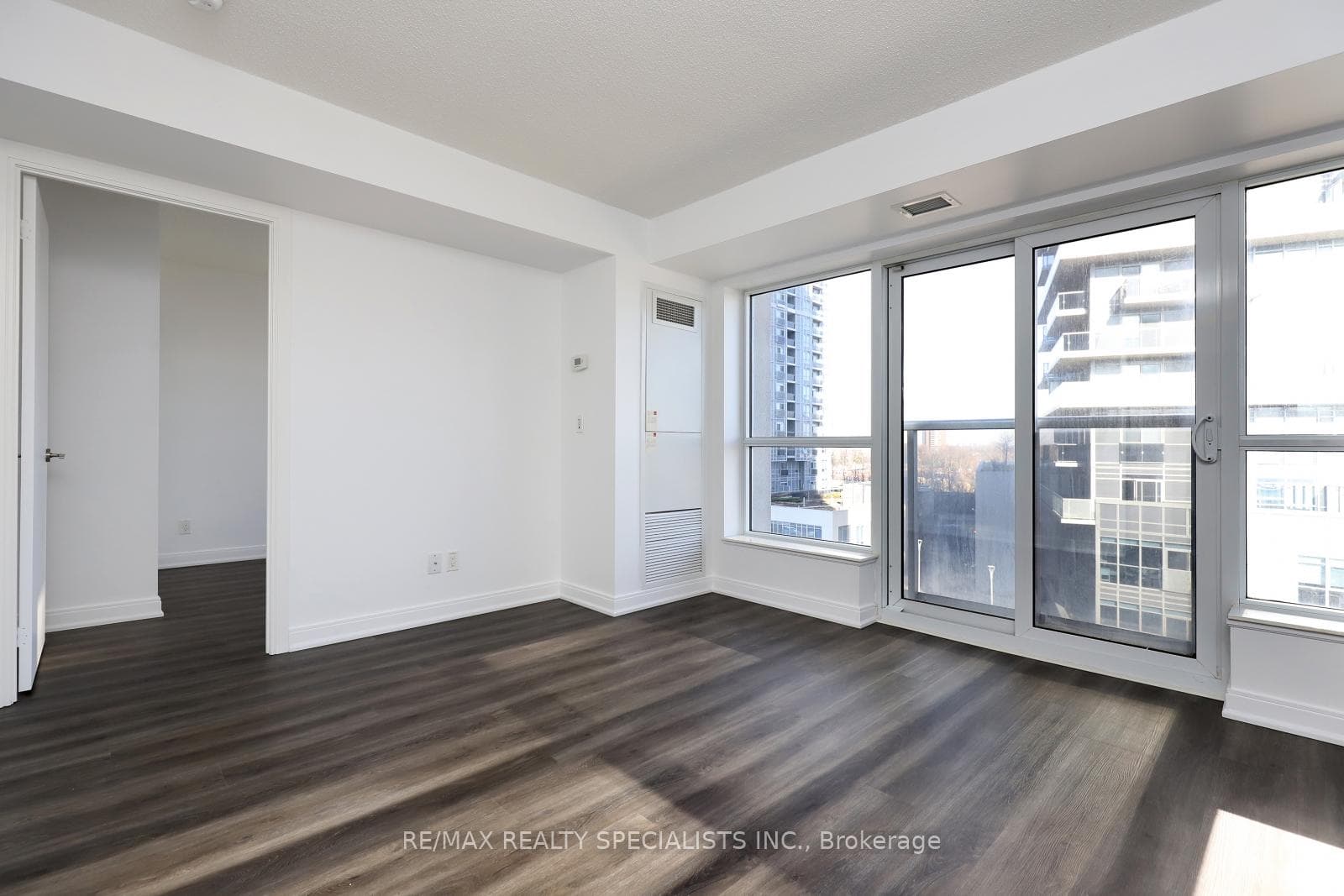 181 Village Green Square Unit 619 photo 7