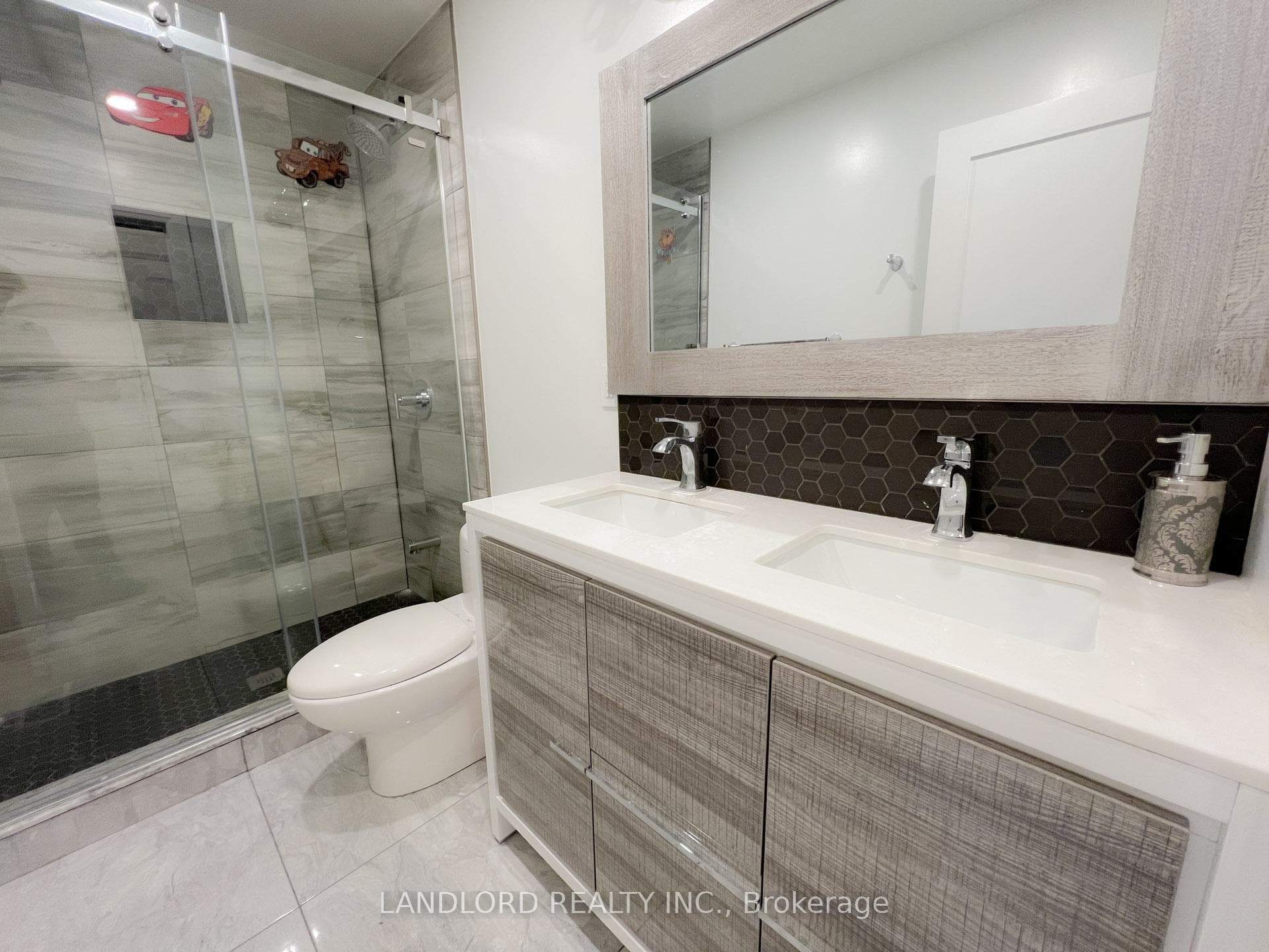 31 Lynch Road Unit Upper photo 13