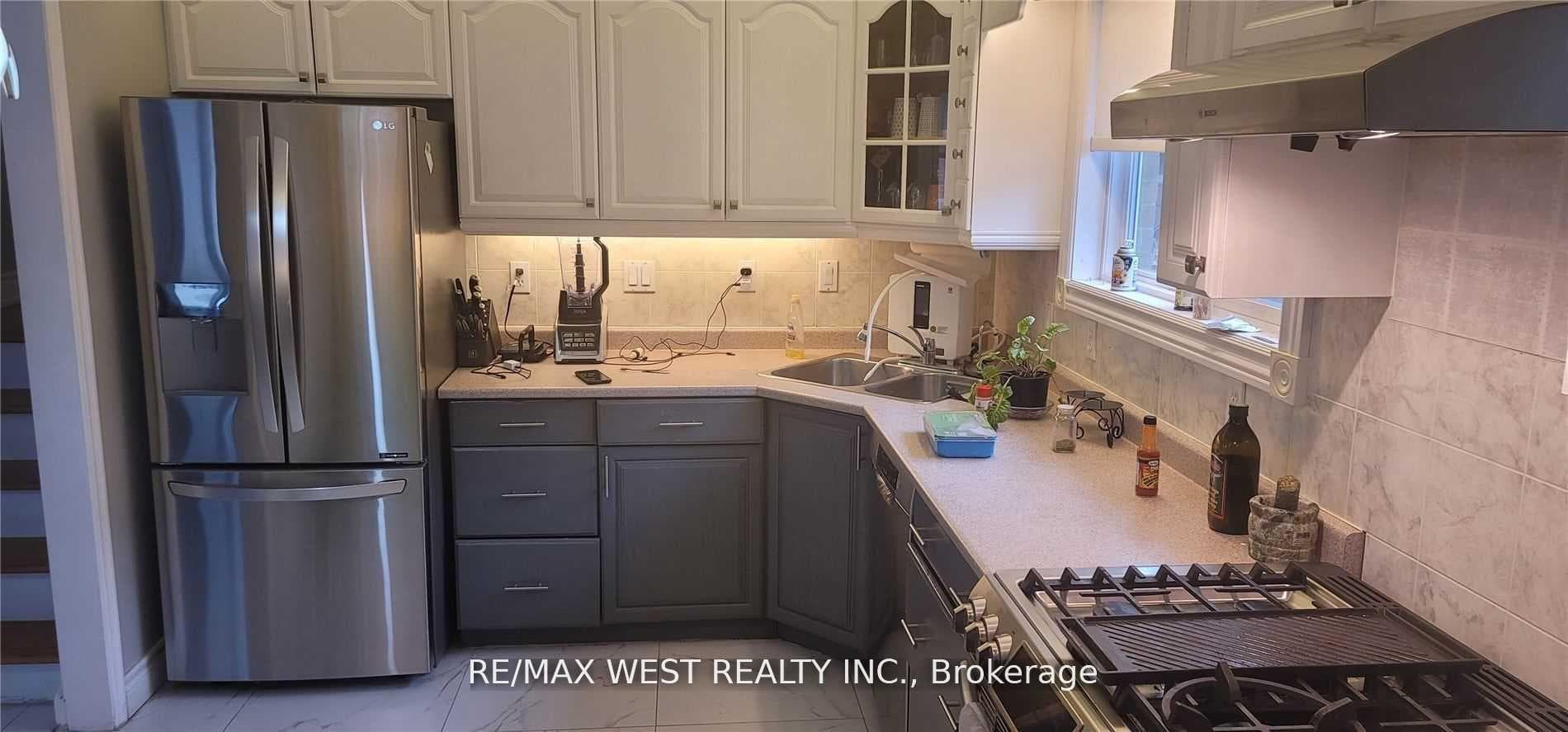 51 Monterrey Drive Unit Upper photo 10