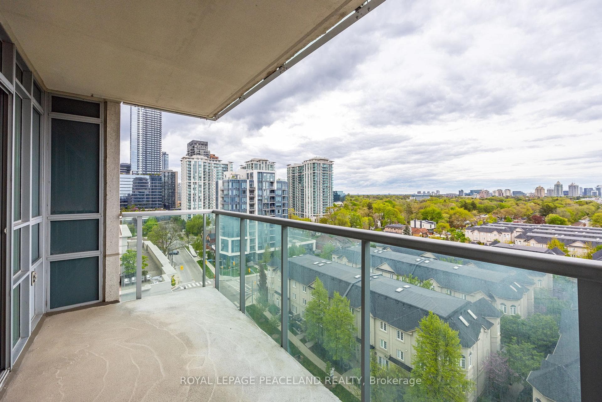 16 Harrison Garden Boulevard Unit 1010 photo 22
