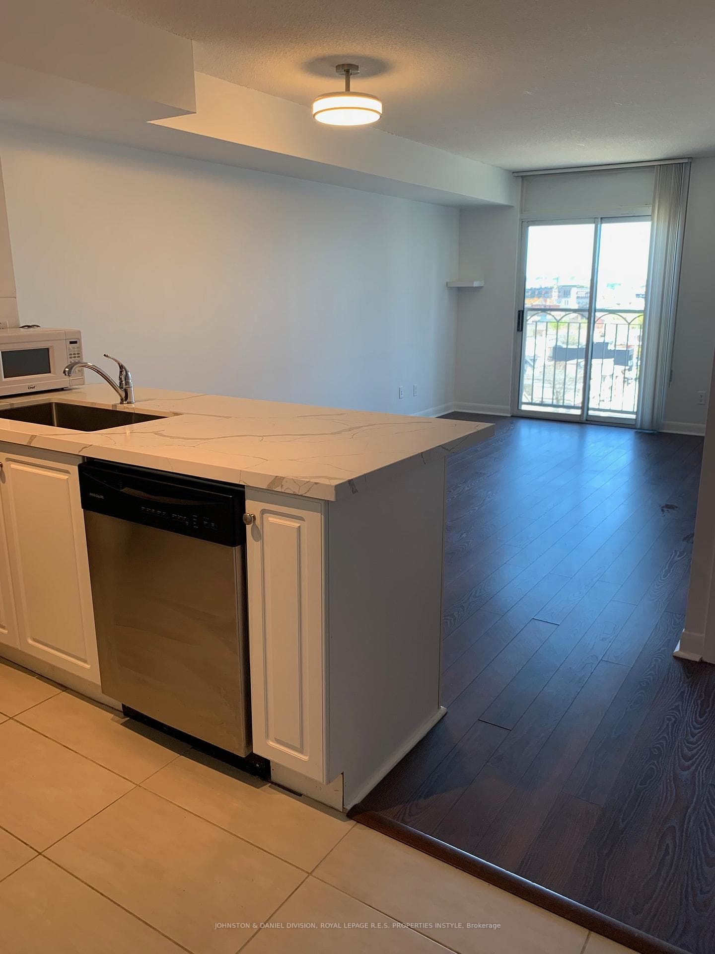 323 Richmond Street Unit 1214 photo 6