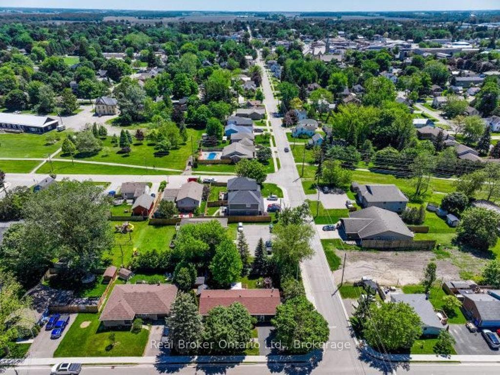 310 Albert Avenue photo 40