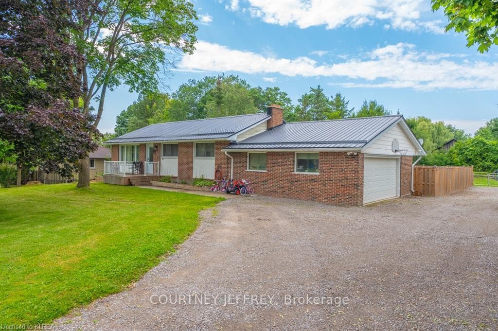 68 Manvers Drive photo 1