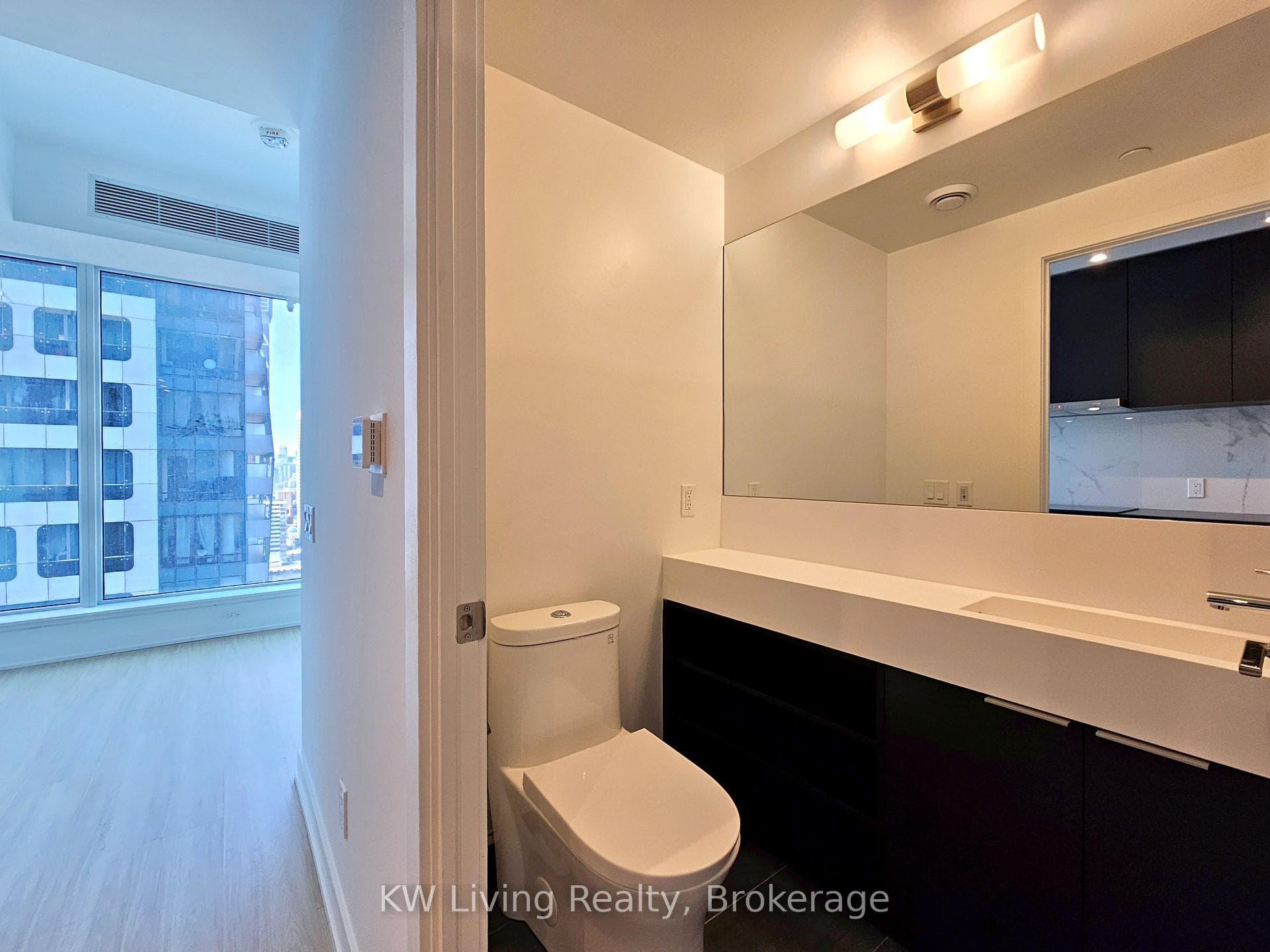 8 Wellesley Street Unit 3208 photo 11