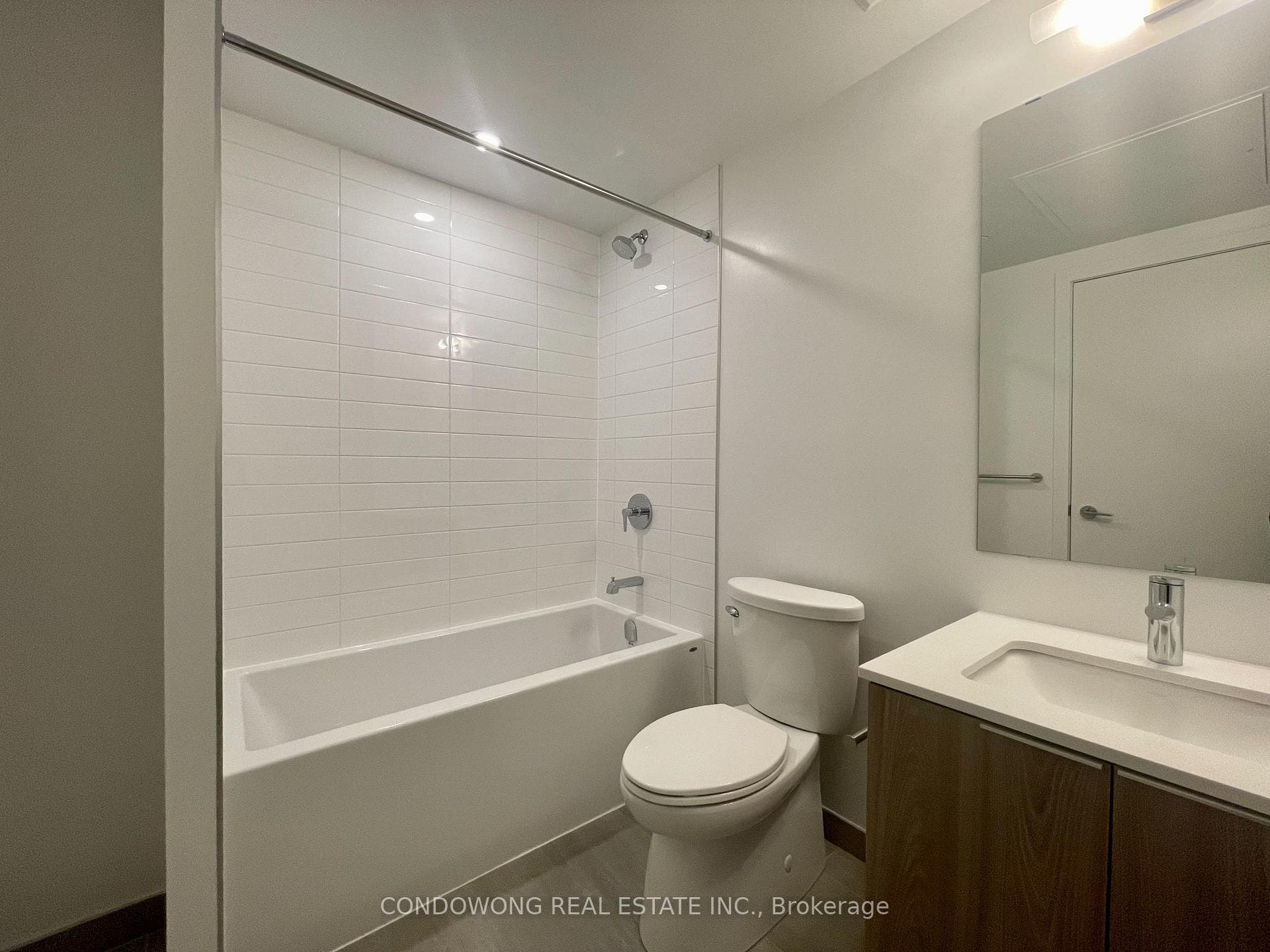 357 King Street Unit 1102 photo 11